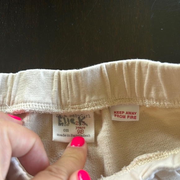 Zara Cream Sweatpants Relaxed Fit Tapered Legs - Picture 2 of 3